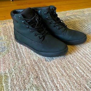 Black Timberland boots women 6.5